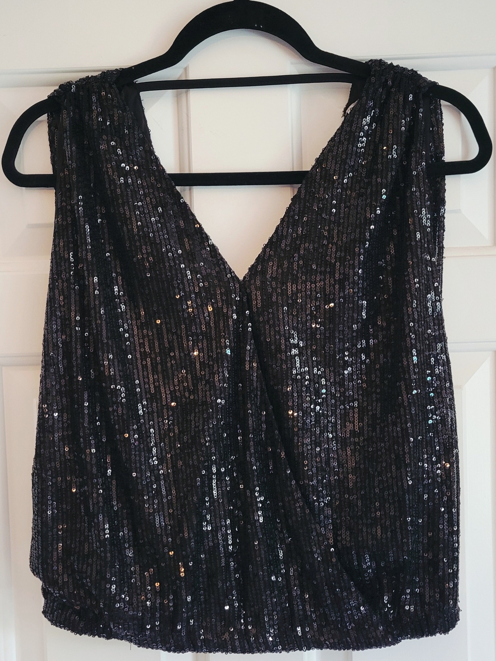 NWT She + Sky Black Sequin V-Neck Top with Open / Low Back, Size S